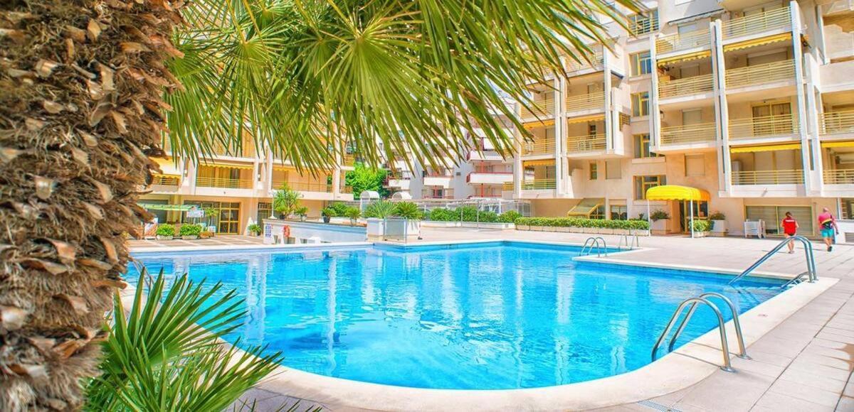 Salou Novelty Primera Linea De Mar Bagian luar foto